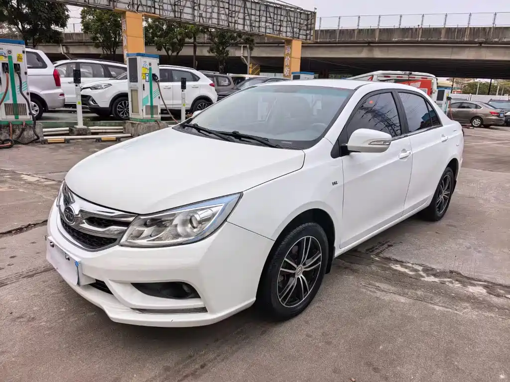 BYD Surui