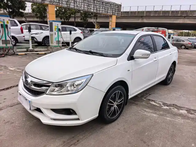 BYD Surui