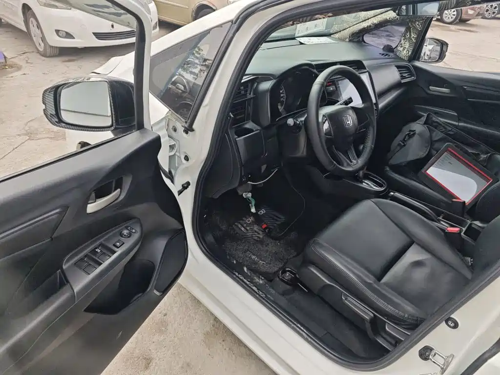 Honda Fit — миниатюра 16