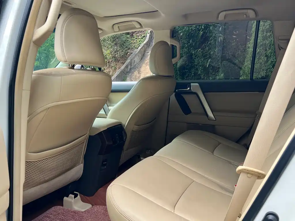 Toyota Prado — миниатюра 14