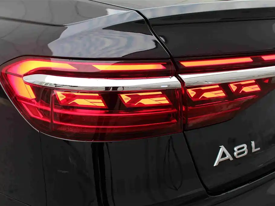 Audi A8 — миниатюра 16