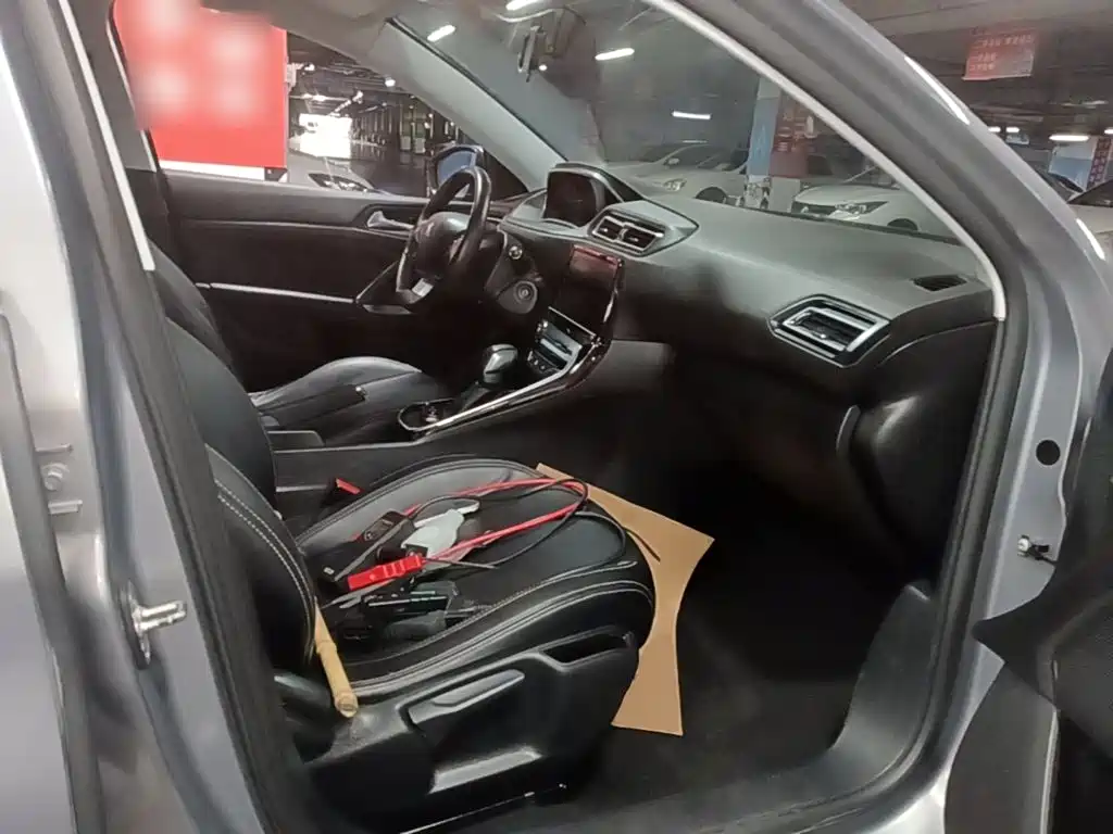 Peugeot 308 — миниатюра 25