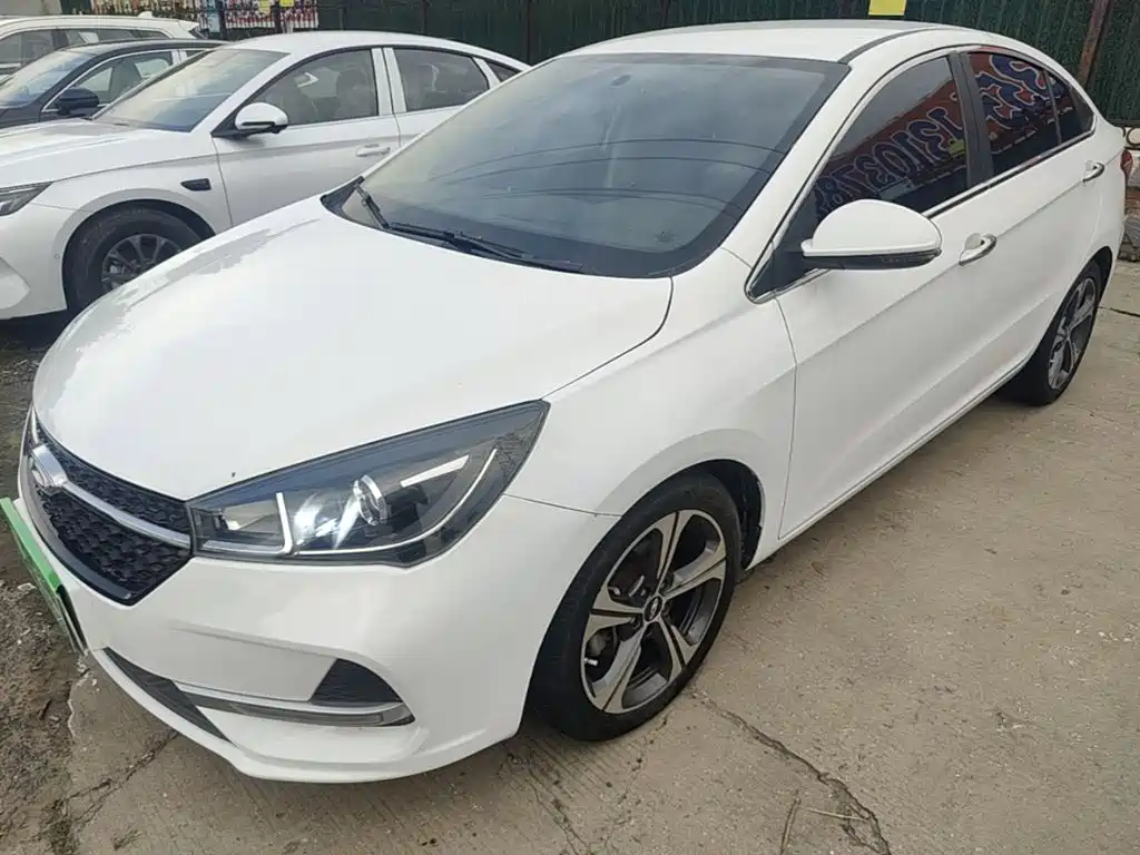Chery Arrizo 5