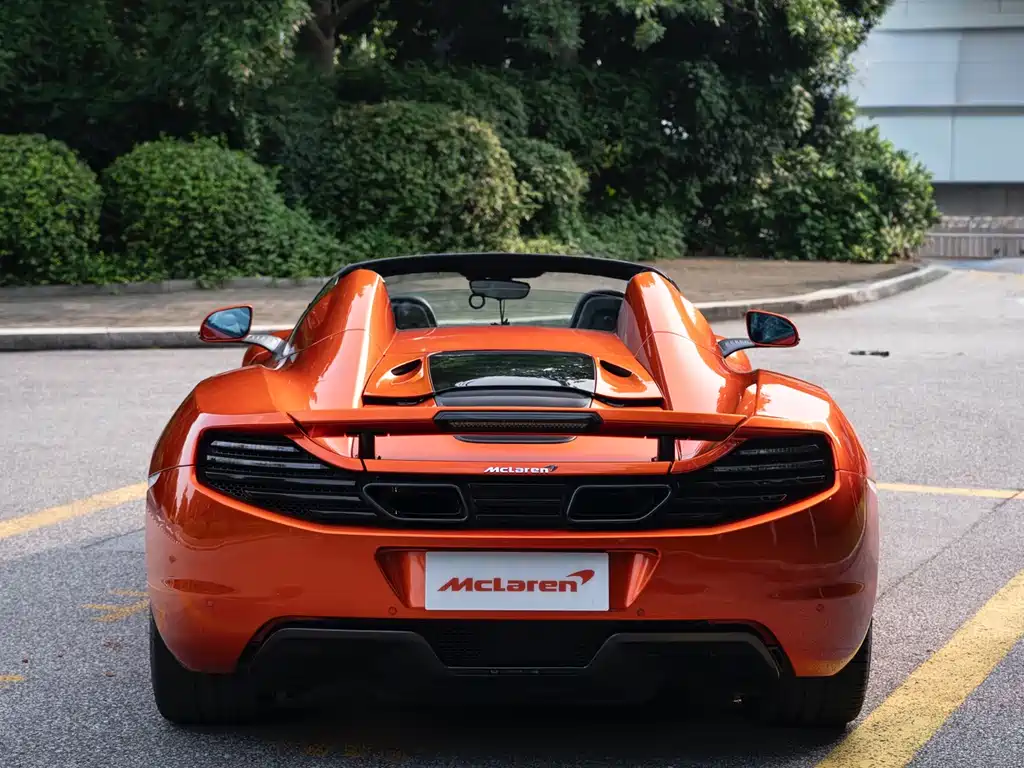 McLaren 12C — миниатюра 12