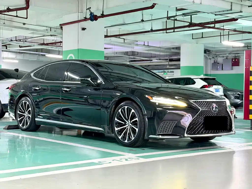 Lexus LS — миниатюра 13