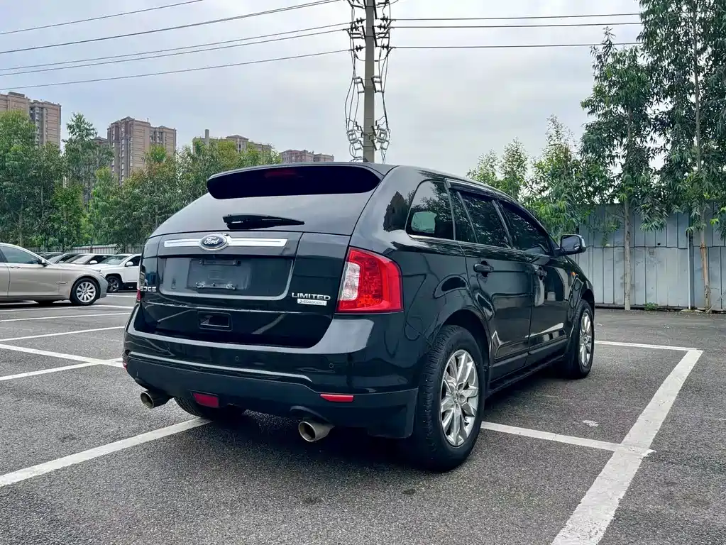 Ford Edge (Import) — миниатюра 4