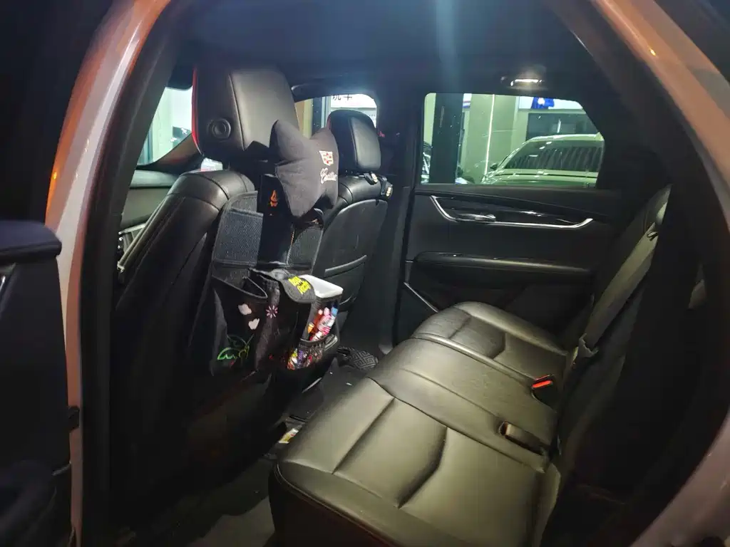 Cadillac XT5 — миниатюра 8
