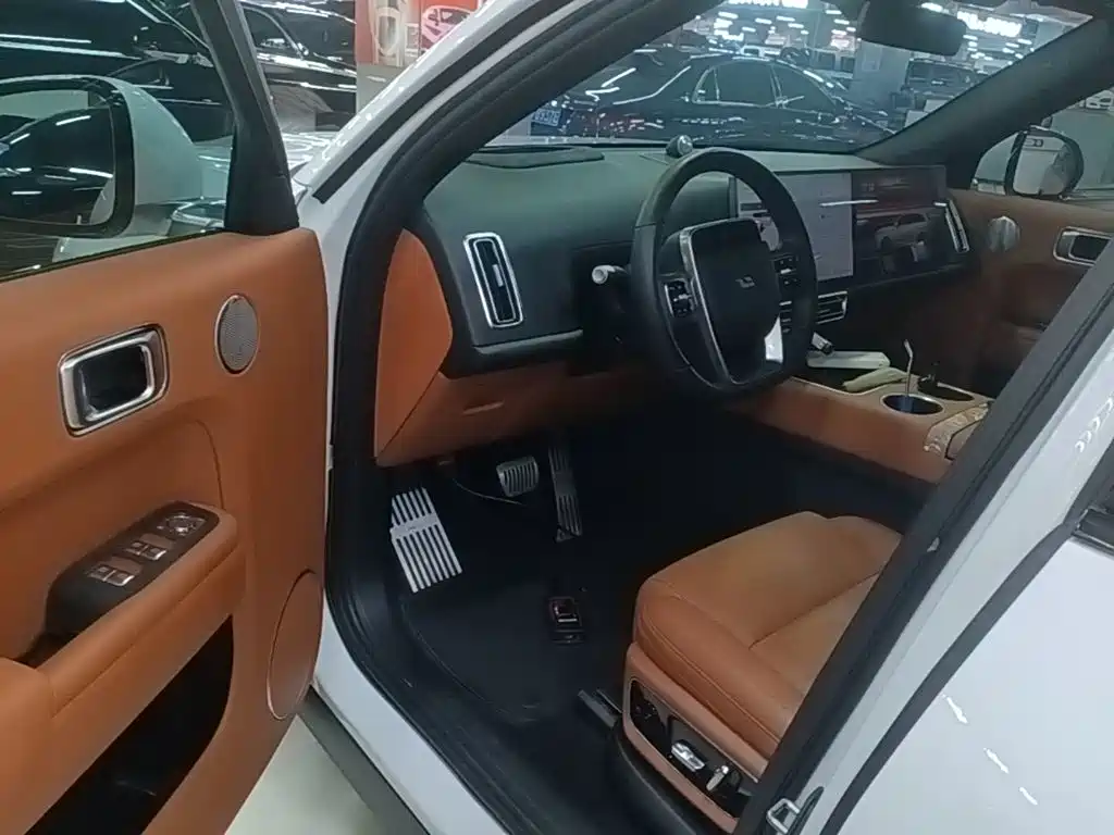 Li Auto Li L7 — миниатюра 16