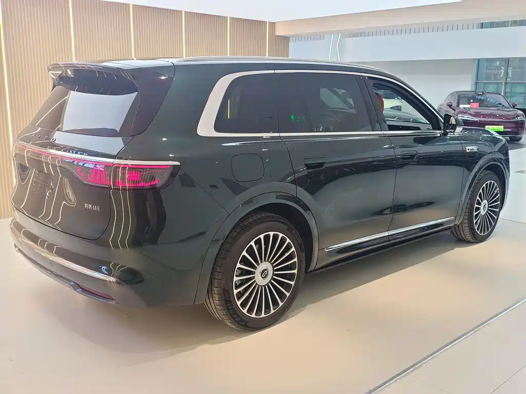 AITO ASK THE WORLD M8