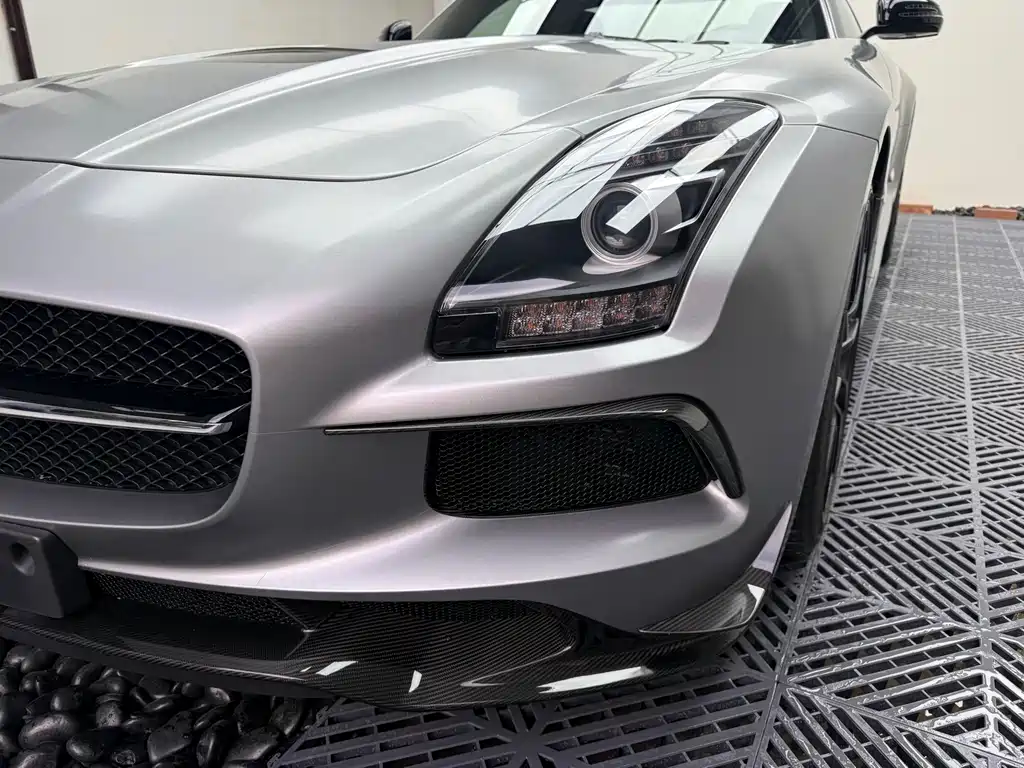 Mercedes-Benz SLS AMG — миниатюра 5