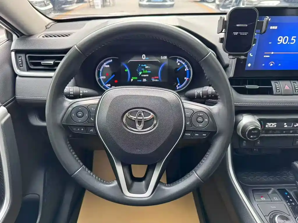 Toyota RAV4 — миниатюра 3