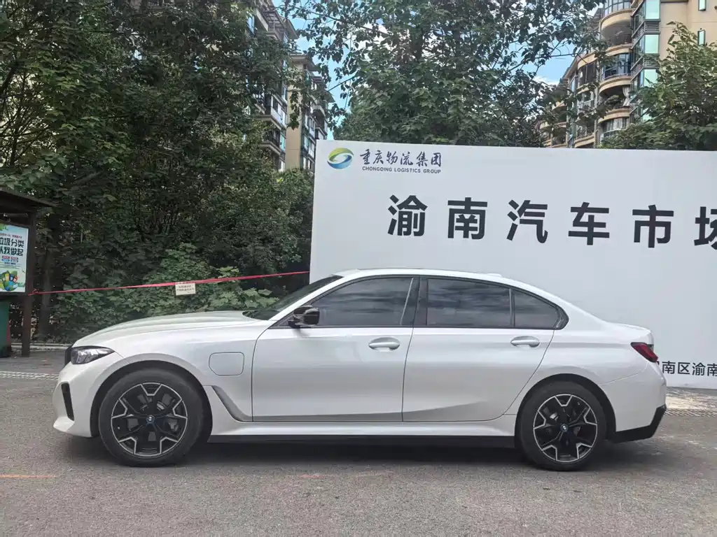 BMW i3 — миниатюра 4