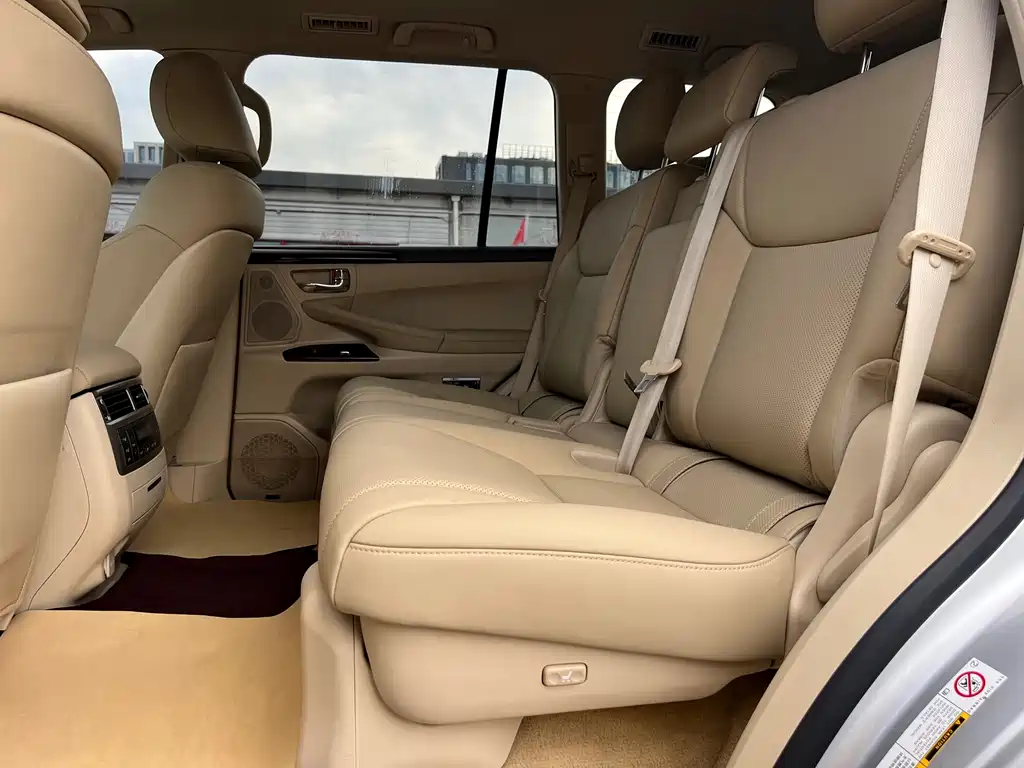 Lexus LX — миниатюра 8