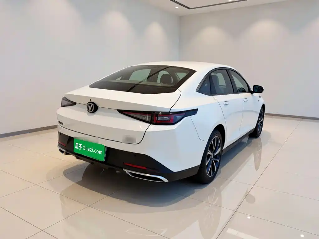 Changan Eado — миниатюра 6