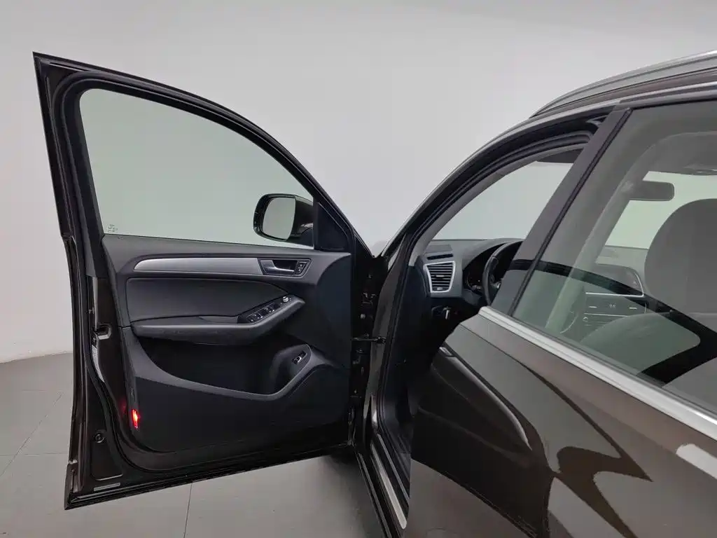 Audi Q5 — миниатюра 8