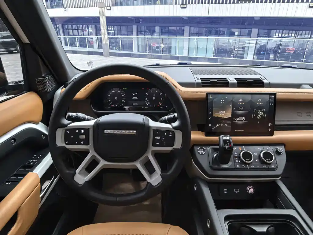 Land Rover Defender — миниатюра 4