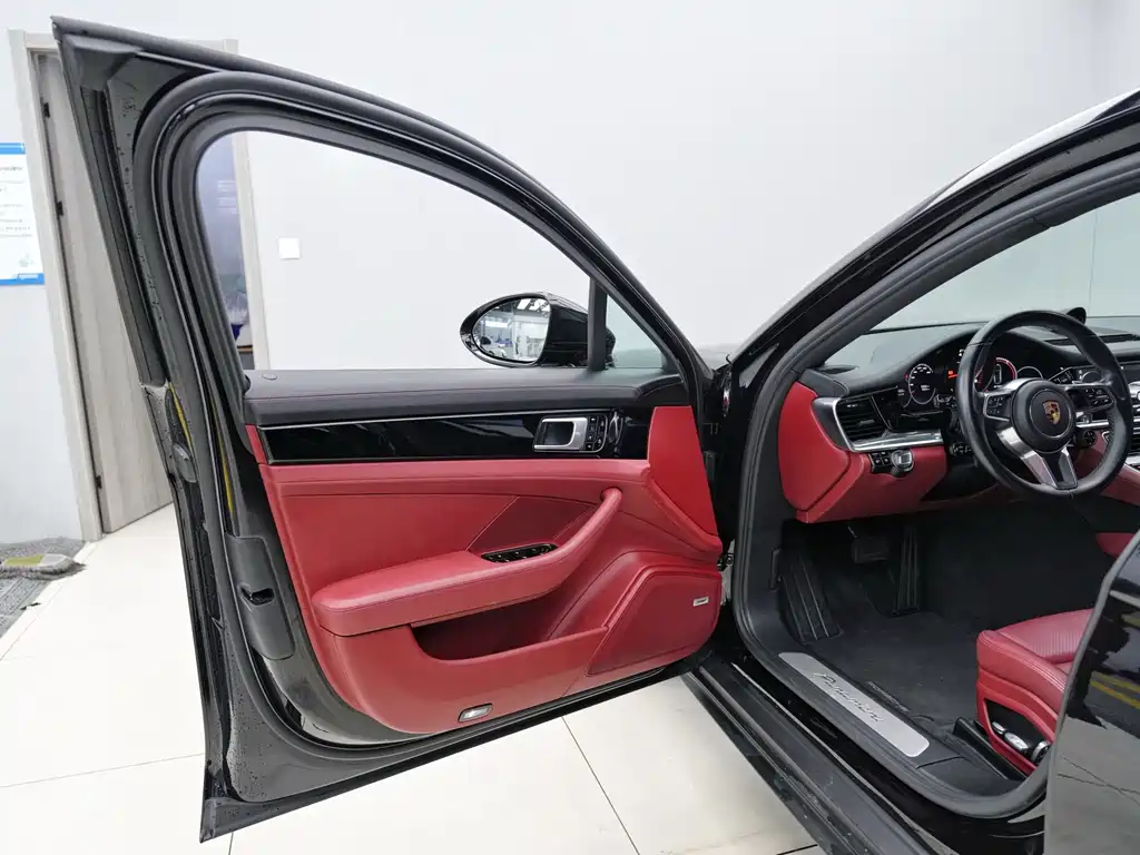 Porsche Panamera — миниатюра 7