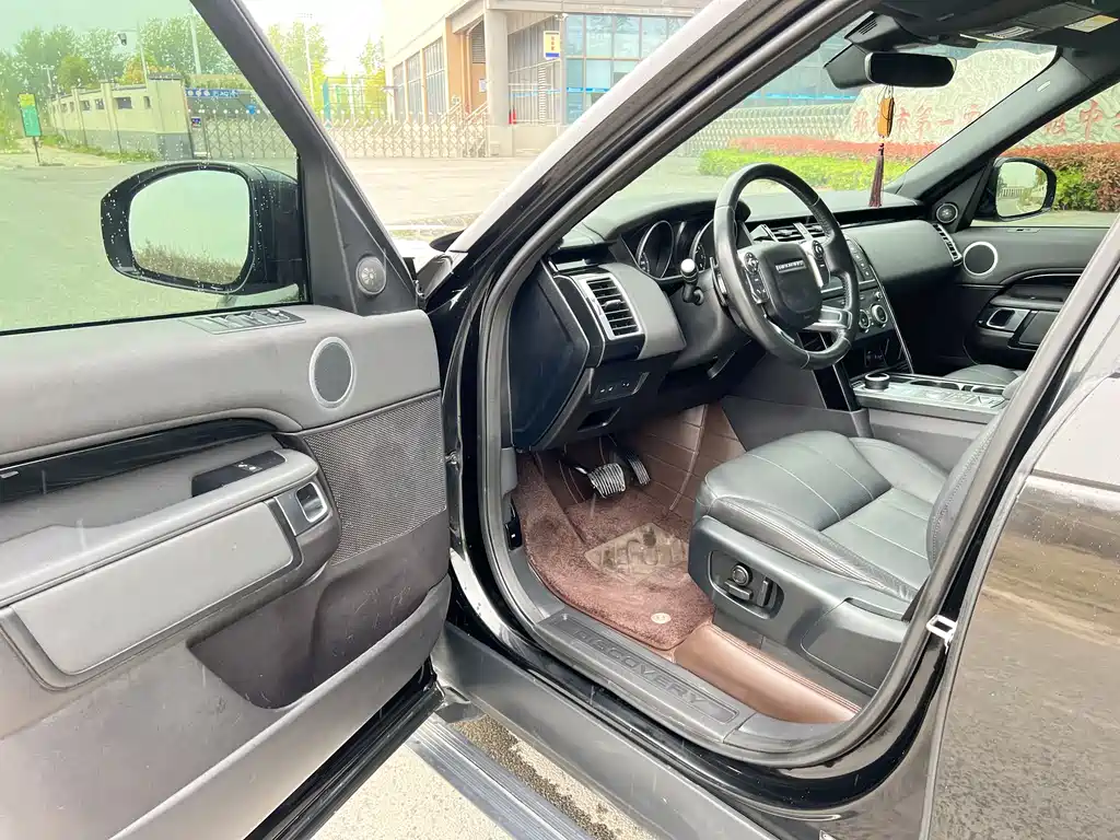 Land Rover Discovery 2017 3.0 SC V6 SE