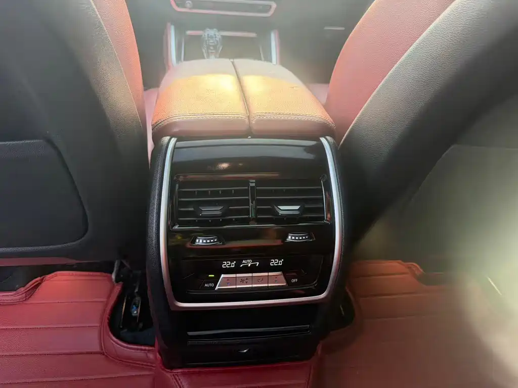 BMW X6 — миниатюра 10