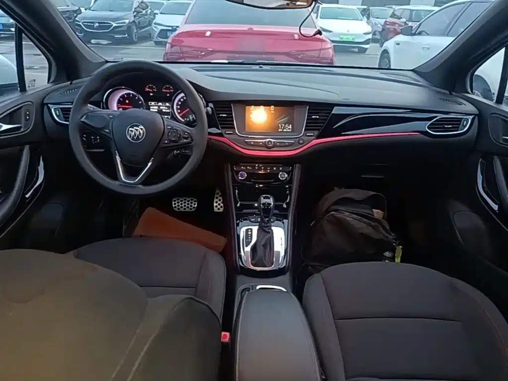 Buick Verano — миниатюра 10