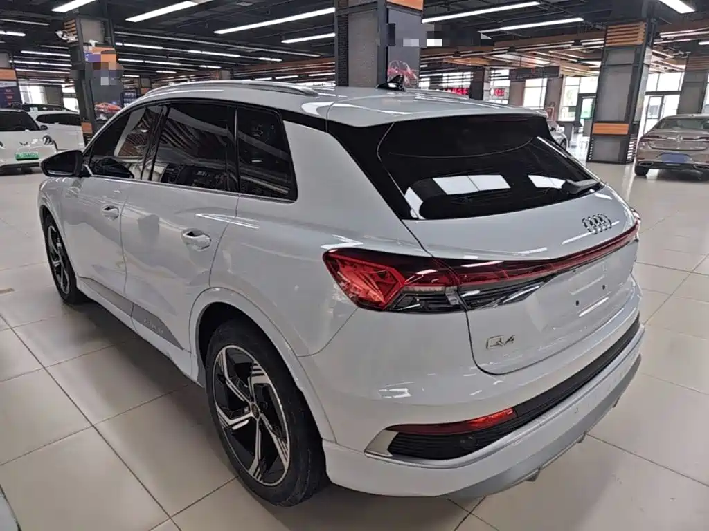Audi Q4 e-tron 2023 40 e-tron