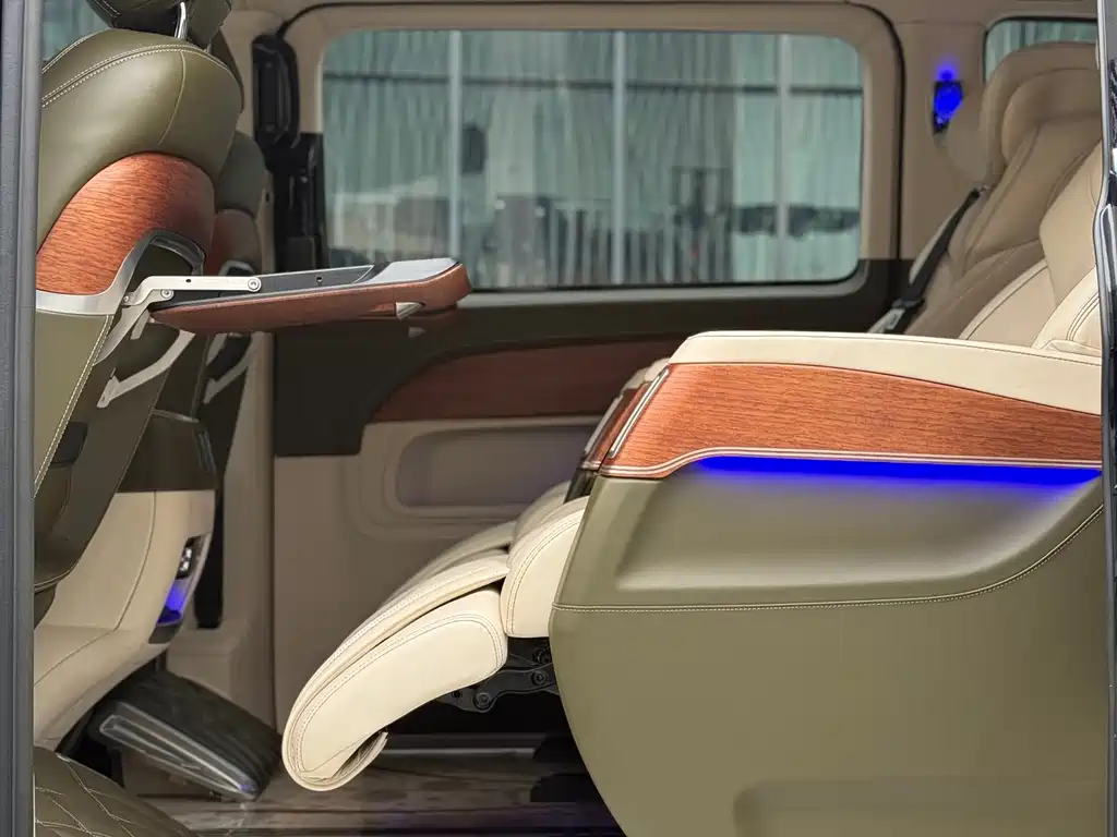 MERCEDES-BENZ V CLASS