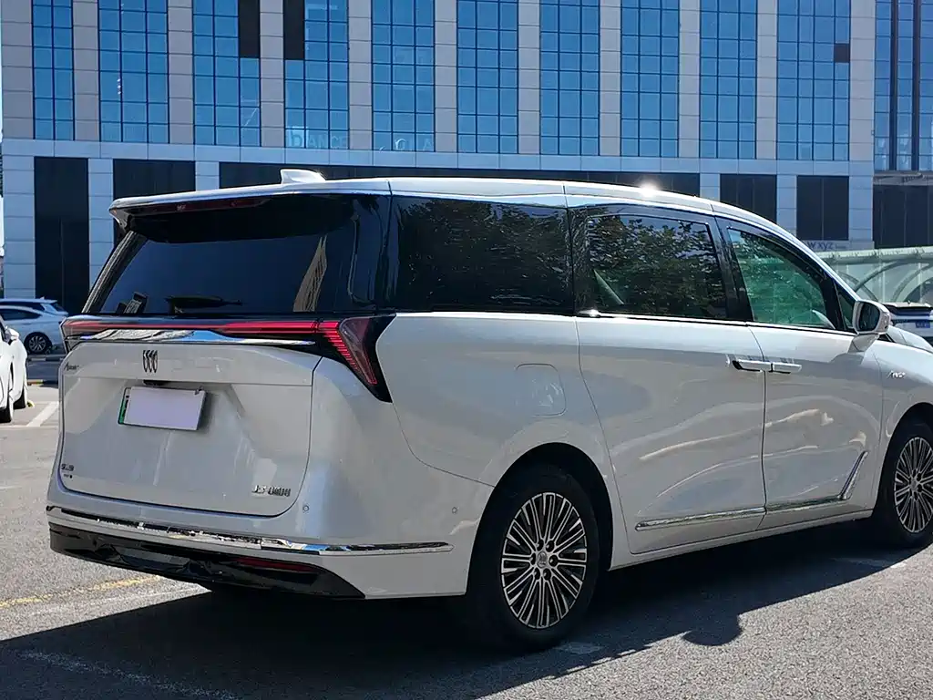 BUICK GL8 NEW ENERGY