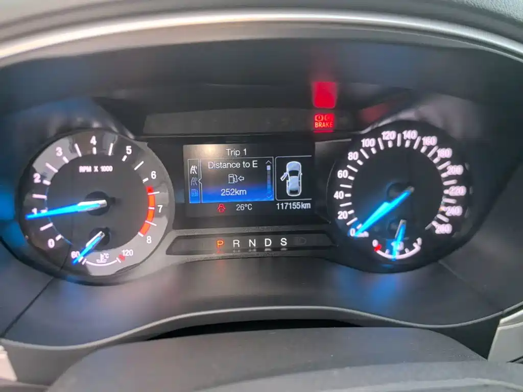 Ford Mondeo — миниатюра 12