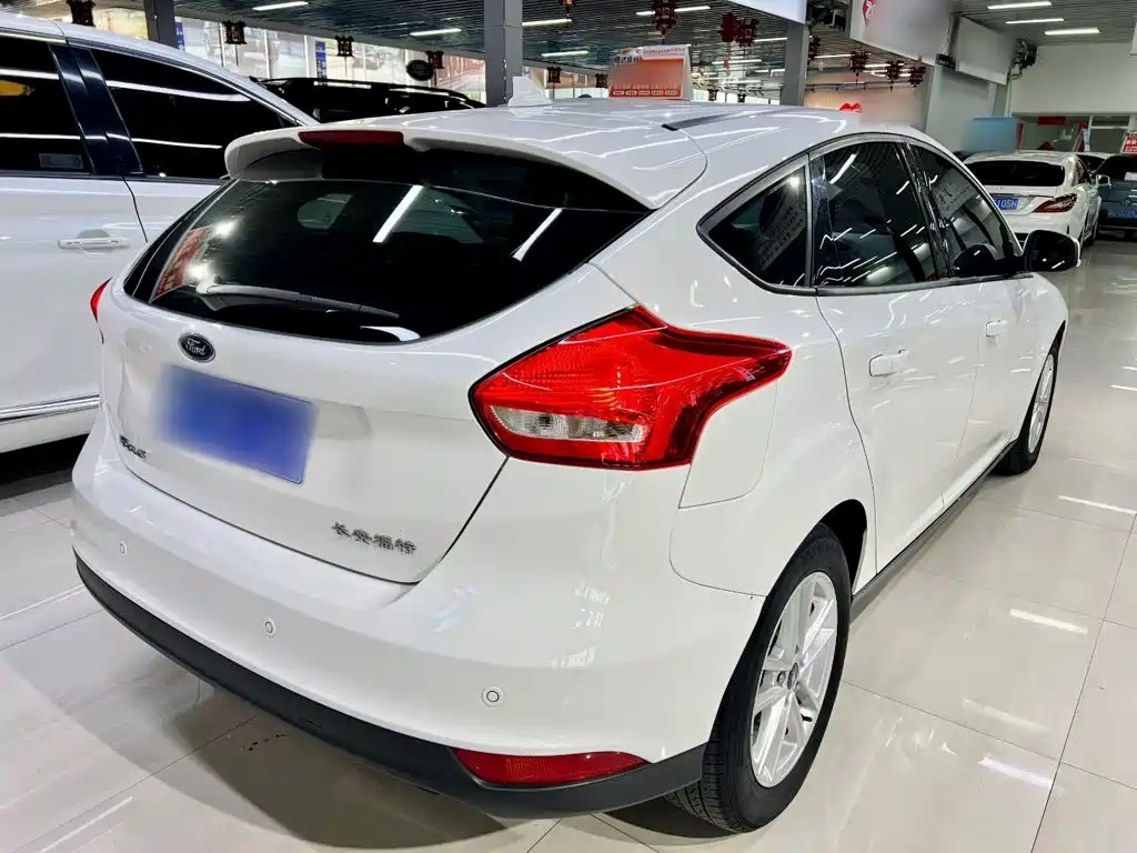 Ford Focus — миниатюра 6
