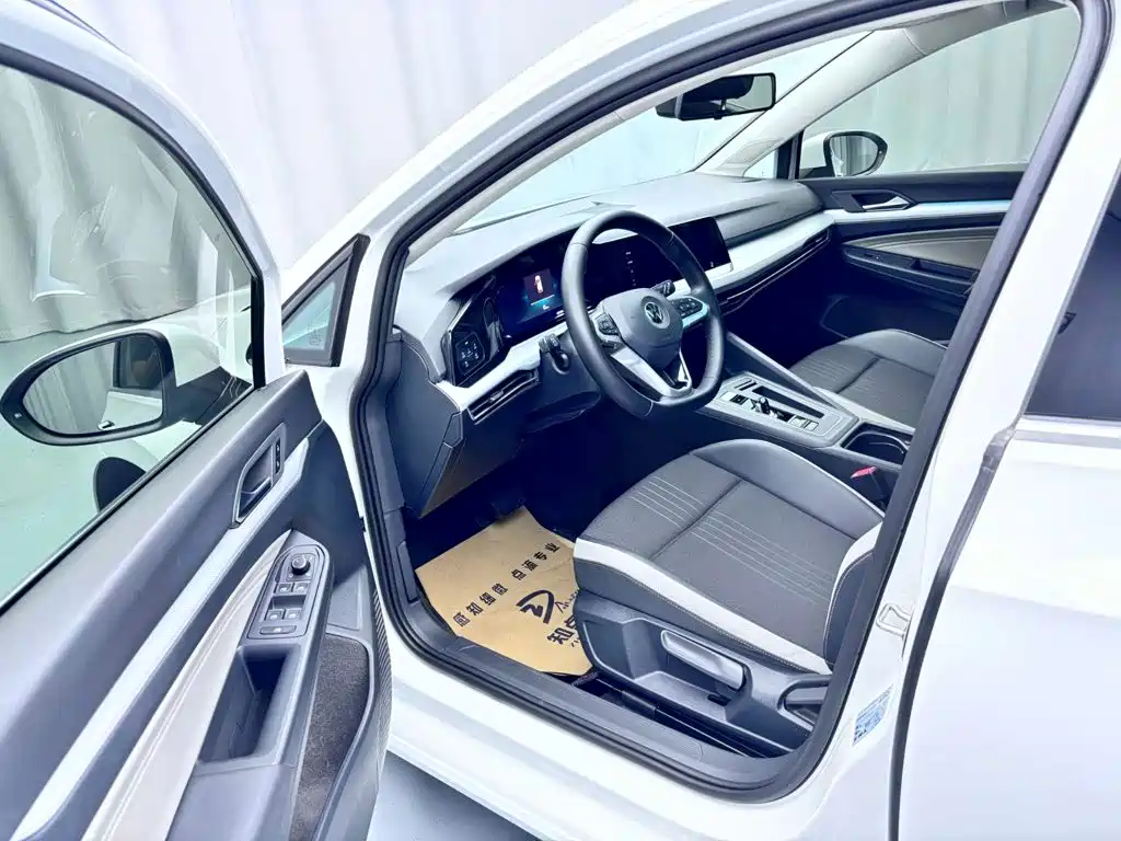 Volkswagen Golf — миниатюра 10