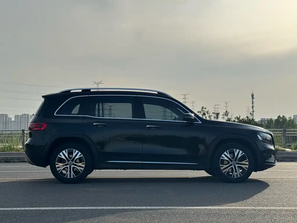 Mercedes-Benz GLB 2024 GLB 220