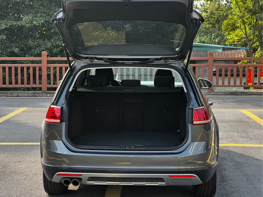 Volkswagen Golf (Import) — миниатюра 7