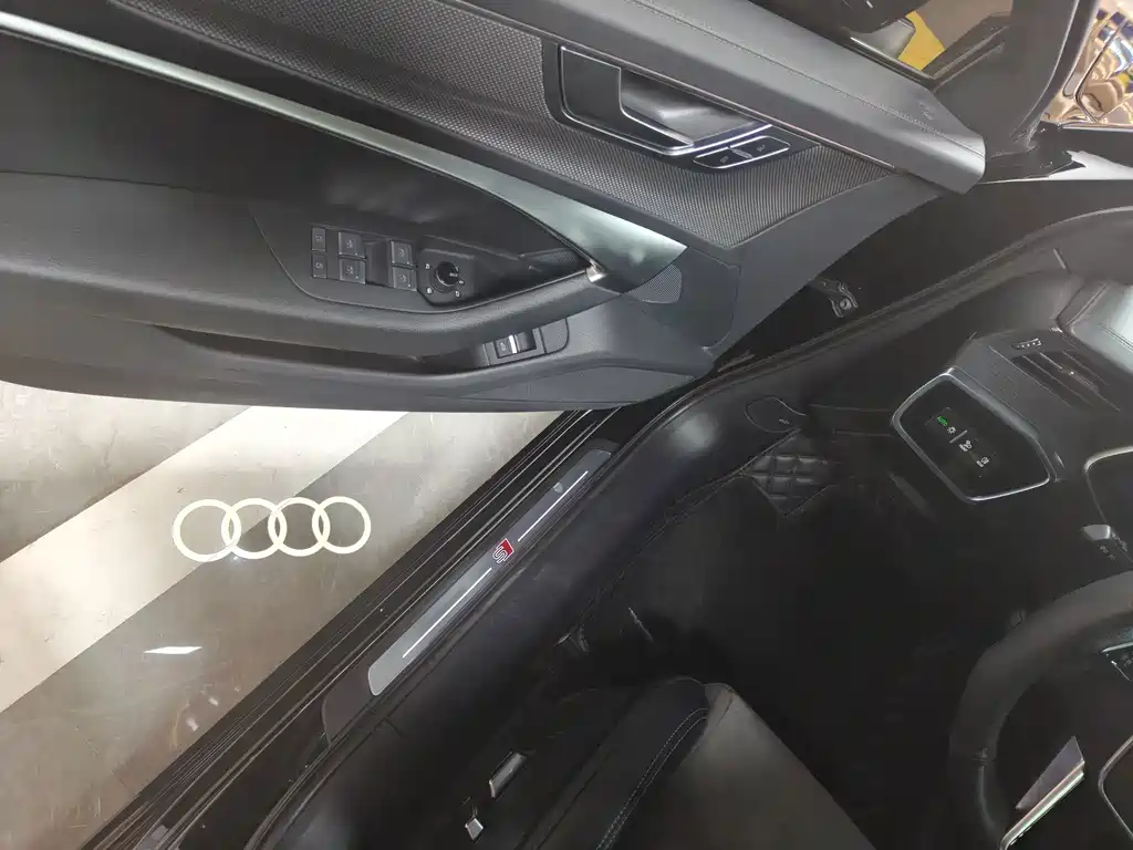 Audi A6L — миниатюра 5