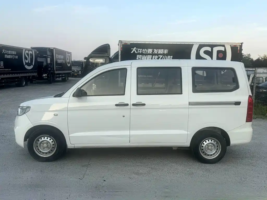 Wuling V 2019 1.5L VI LAR