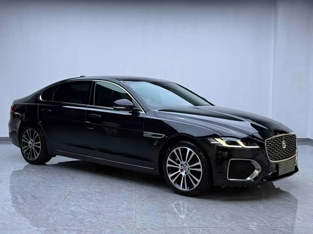 Jaguar XFL 2024 2.0T P250 Premium Luxury