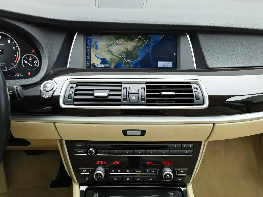 BMW 5 Series GT — миниатюра 12