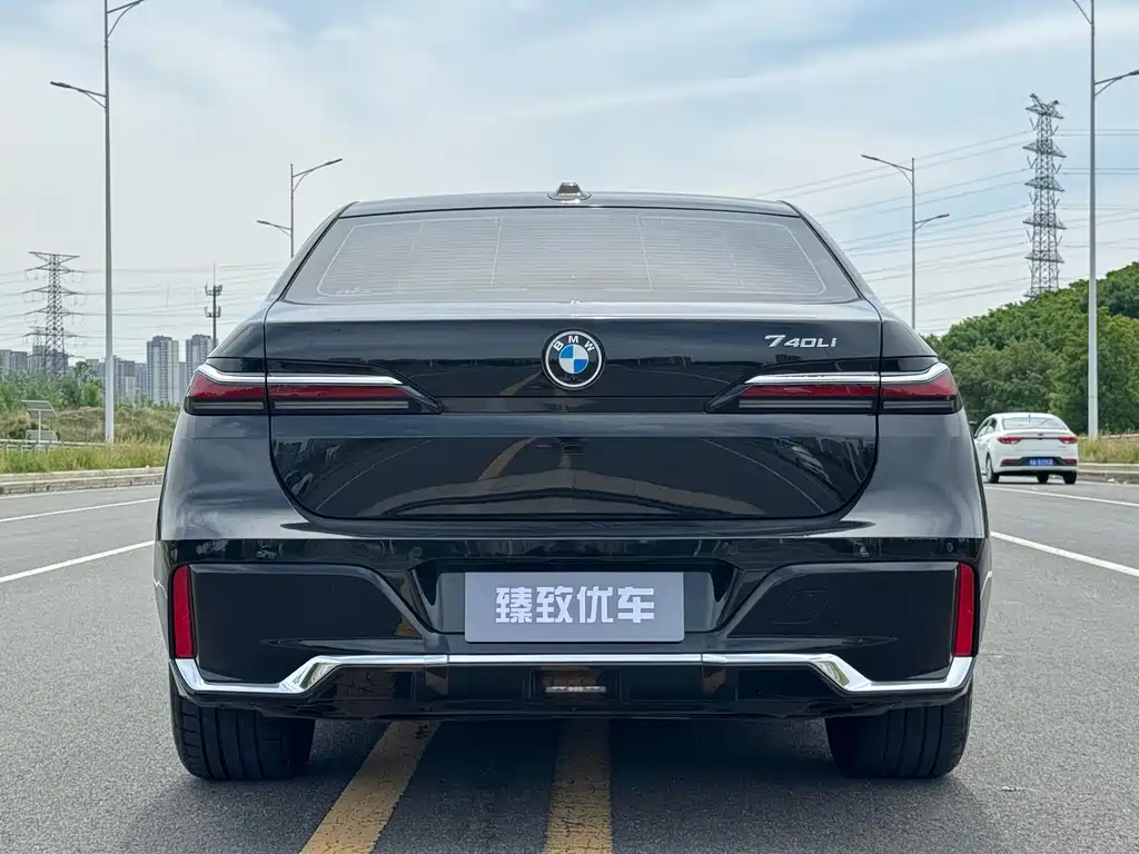 BMW 7 Series 7 2023 735Li M Sport