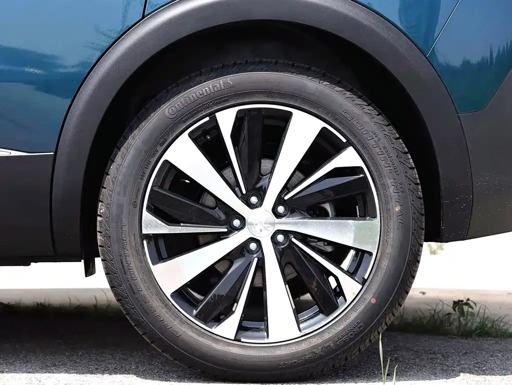 Peugeot 5008 2017 380THP 7 мест Luxury