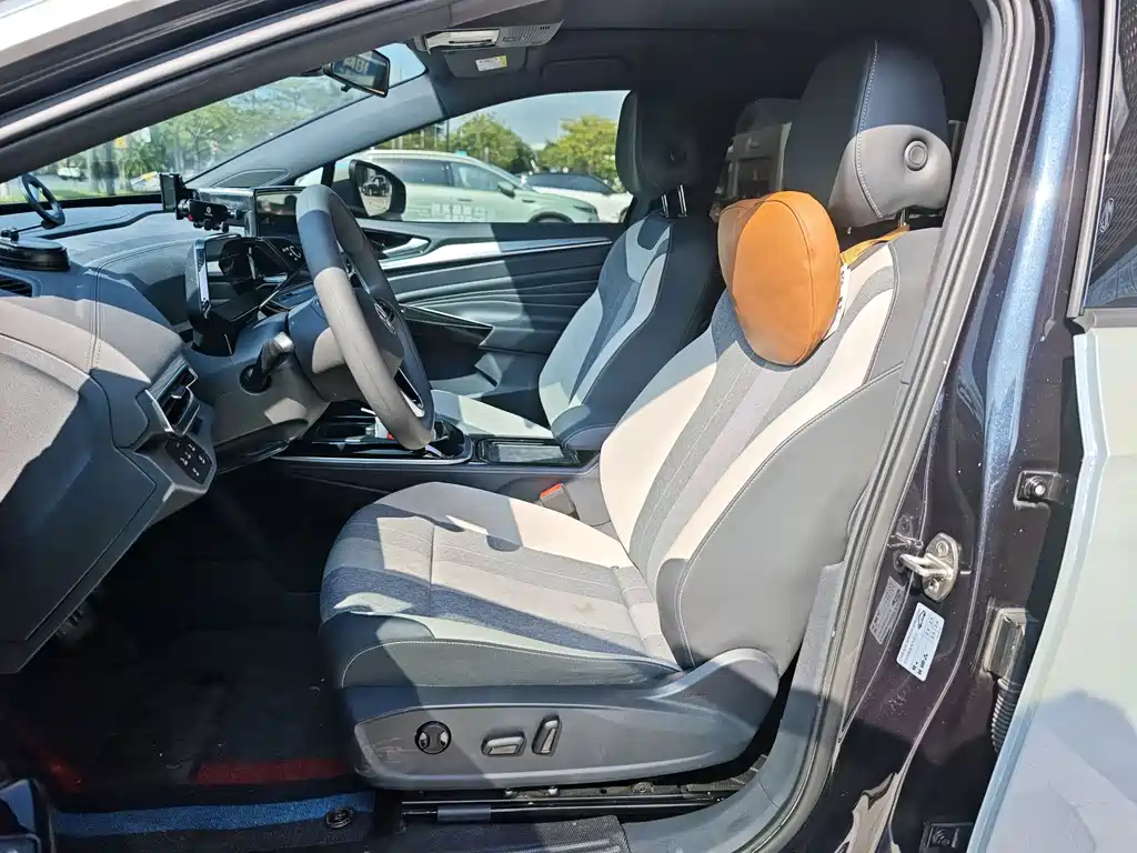 Volkswagen ID.4 Crozz — миниатюра 5