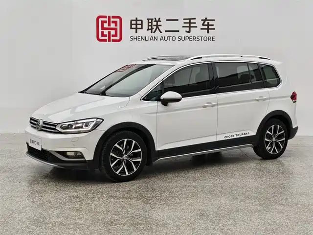 VOLKSWAGEN TOURAN 2020