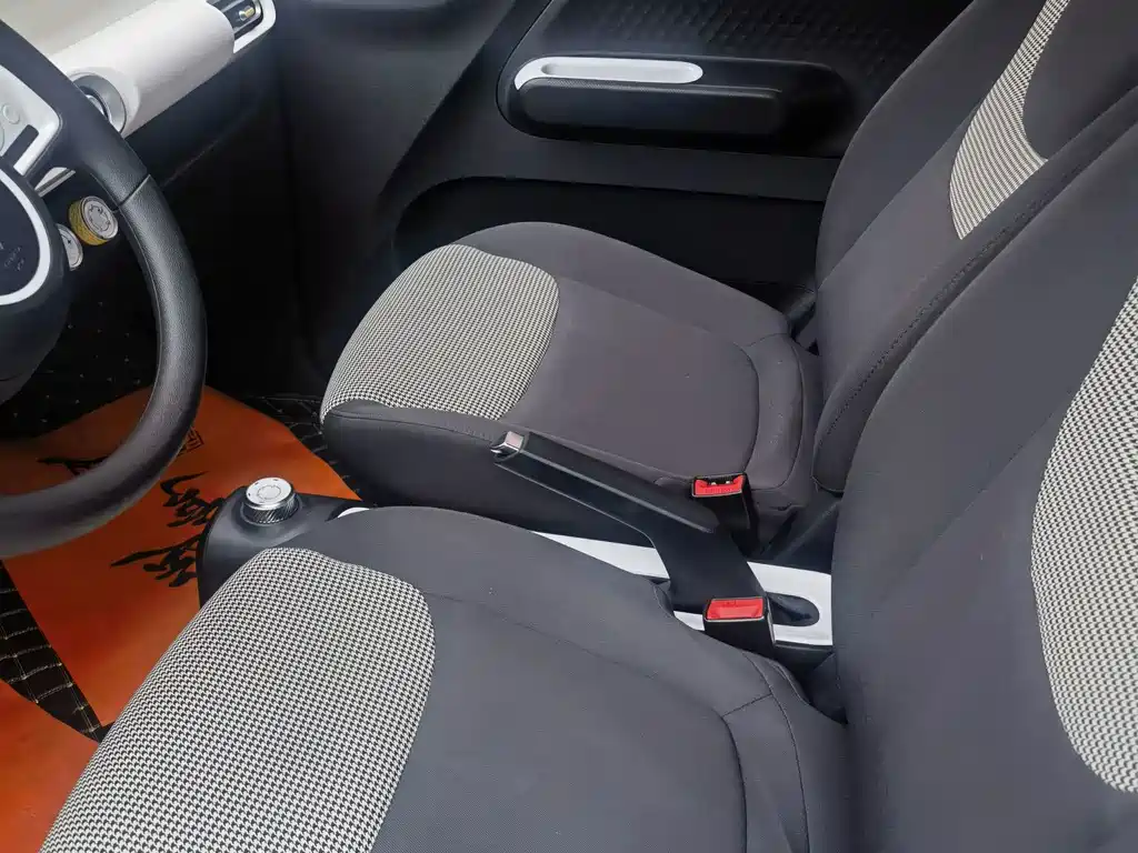 Wuling MINIEV — миниатюра 6