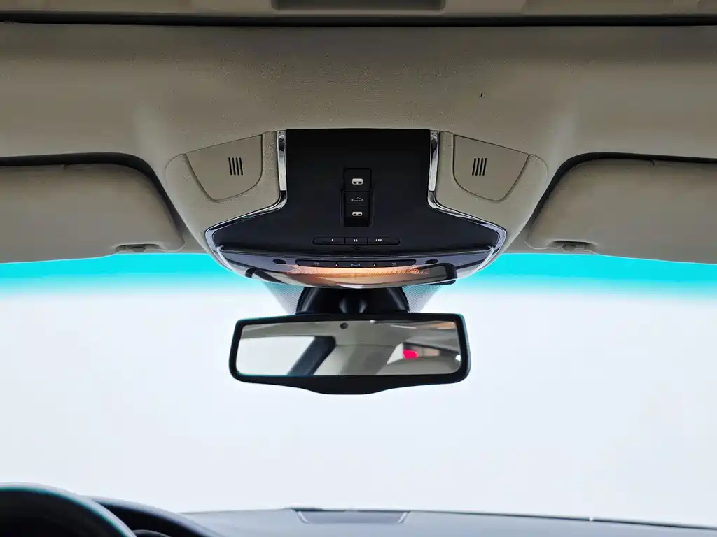 Maserati Quattroporte — миниатюра 16