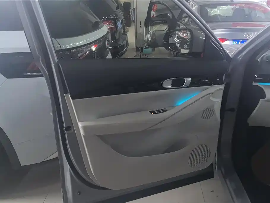 GEELY GALAXY GALAXY E5