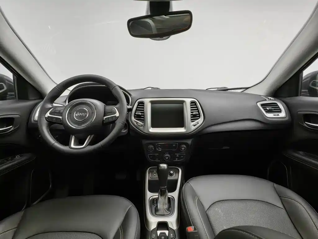 Jeep Compass — миниатюра 5