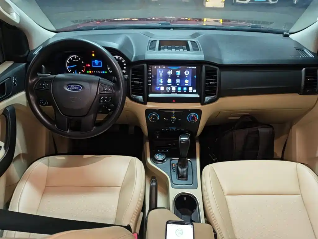 Ford Everest — миниатюра 10