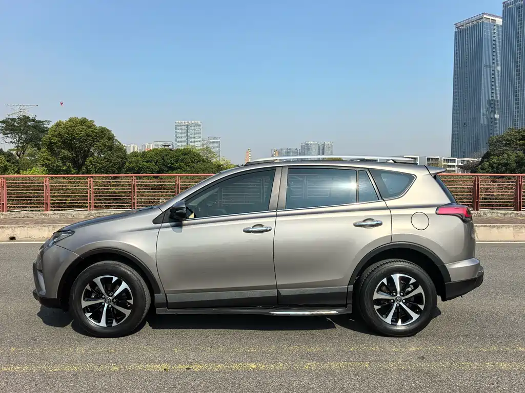 TOYOTA RAV4 RONGFANG