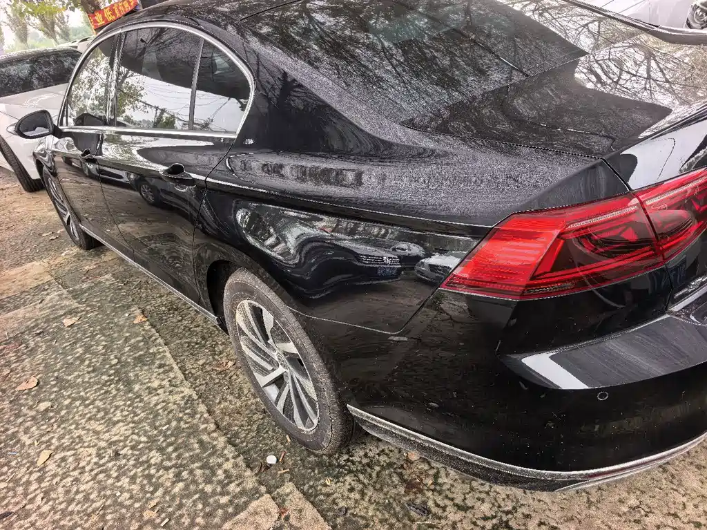 Volkswagen Magotan PHEV — миниатюра 8