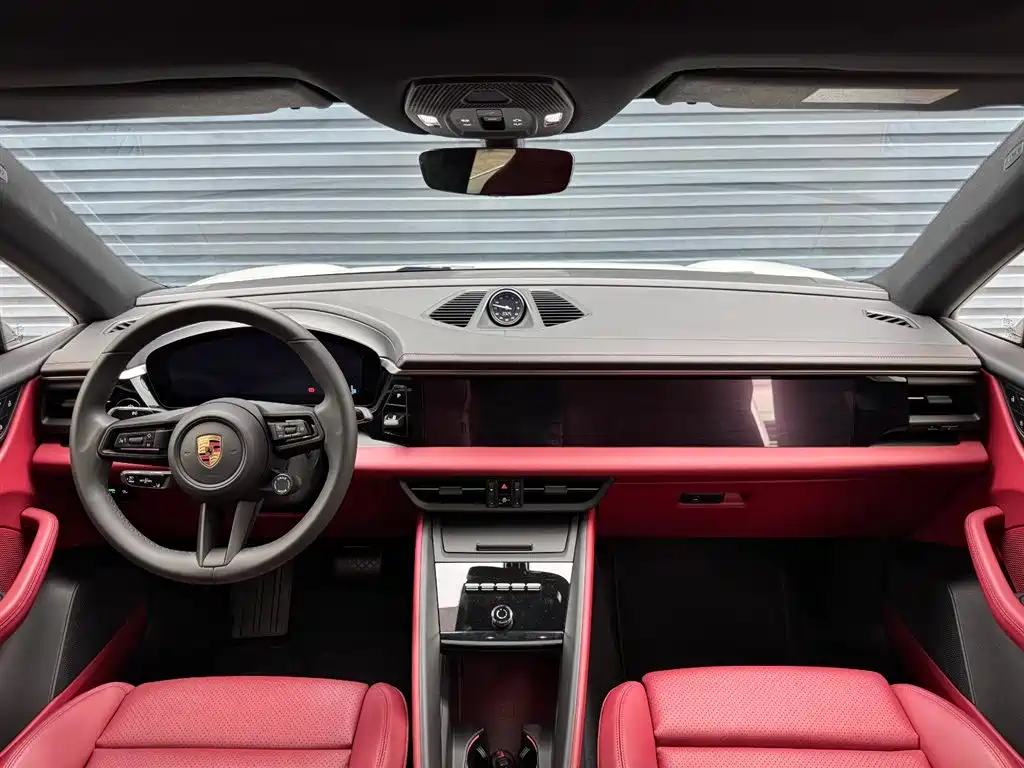 PORSCHE MACAN NEW ENERGY