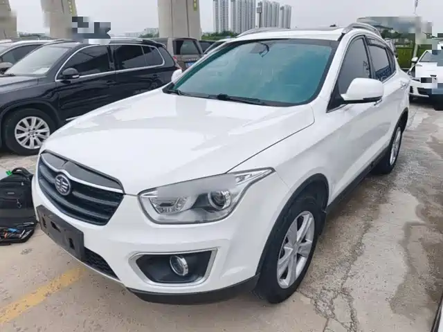 2016 Bestune X80
