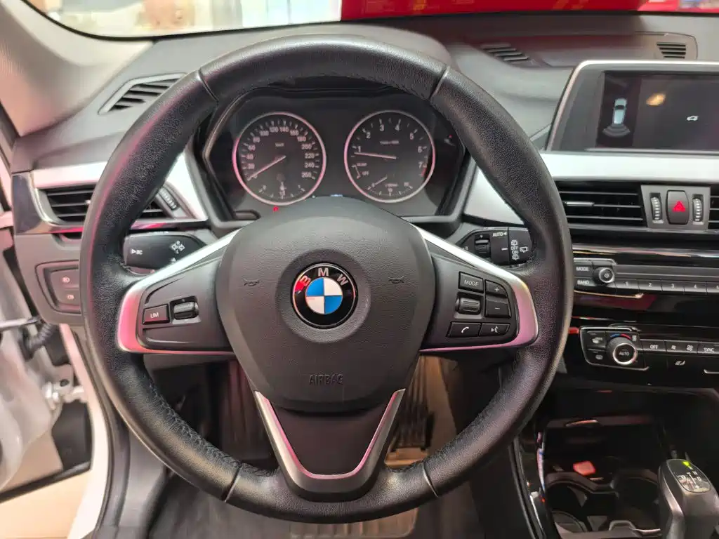 BMW X1 — миниатюра 13